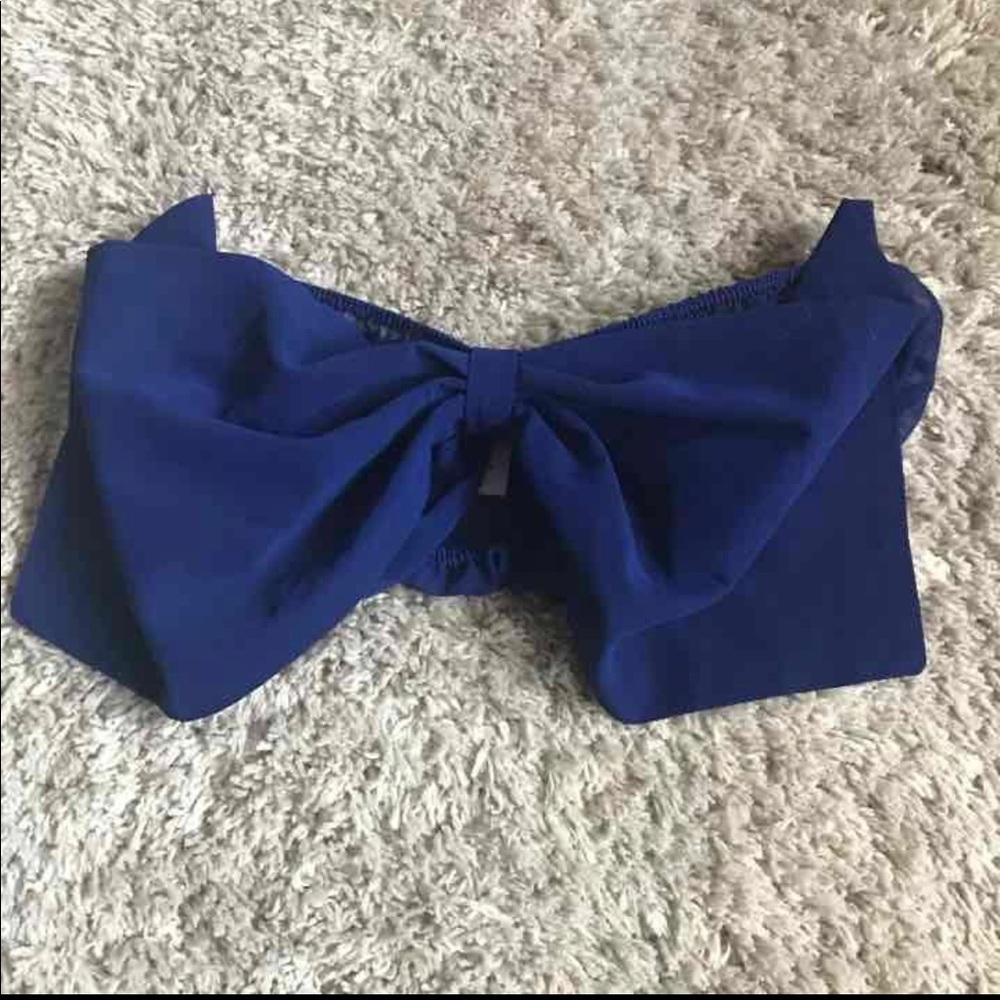 BOW CROP TOP